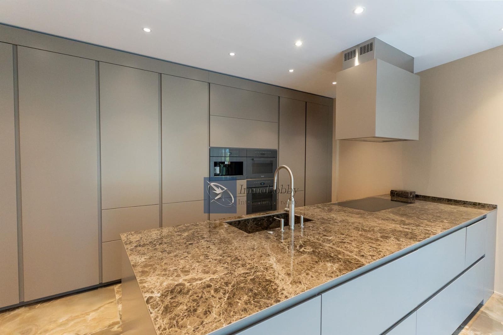 5 chambre Villa/Maison à vendre à Sant Antoni de Calonge avec piscine garage - 4 000 000 € (Ref: 9251612)