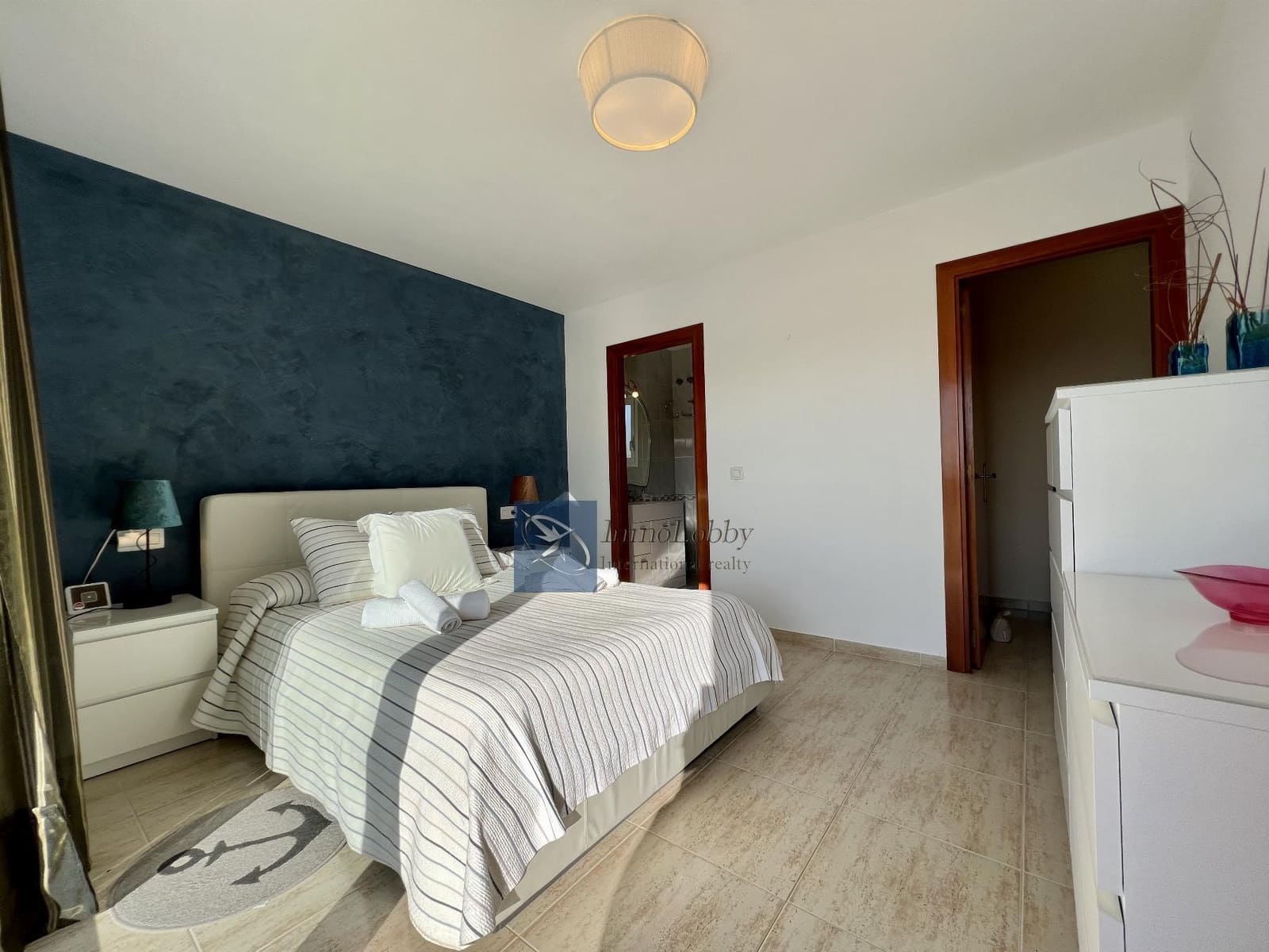 3 soveværelse Byhus til leje i S'Agaro med swimmingpool garage - € 2.000 (Ref: 9363480)