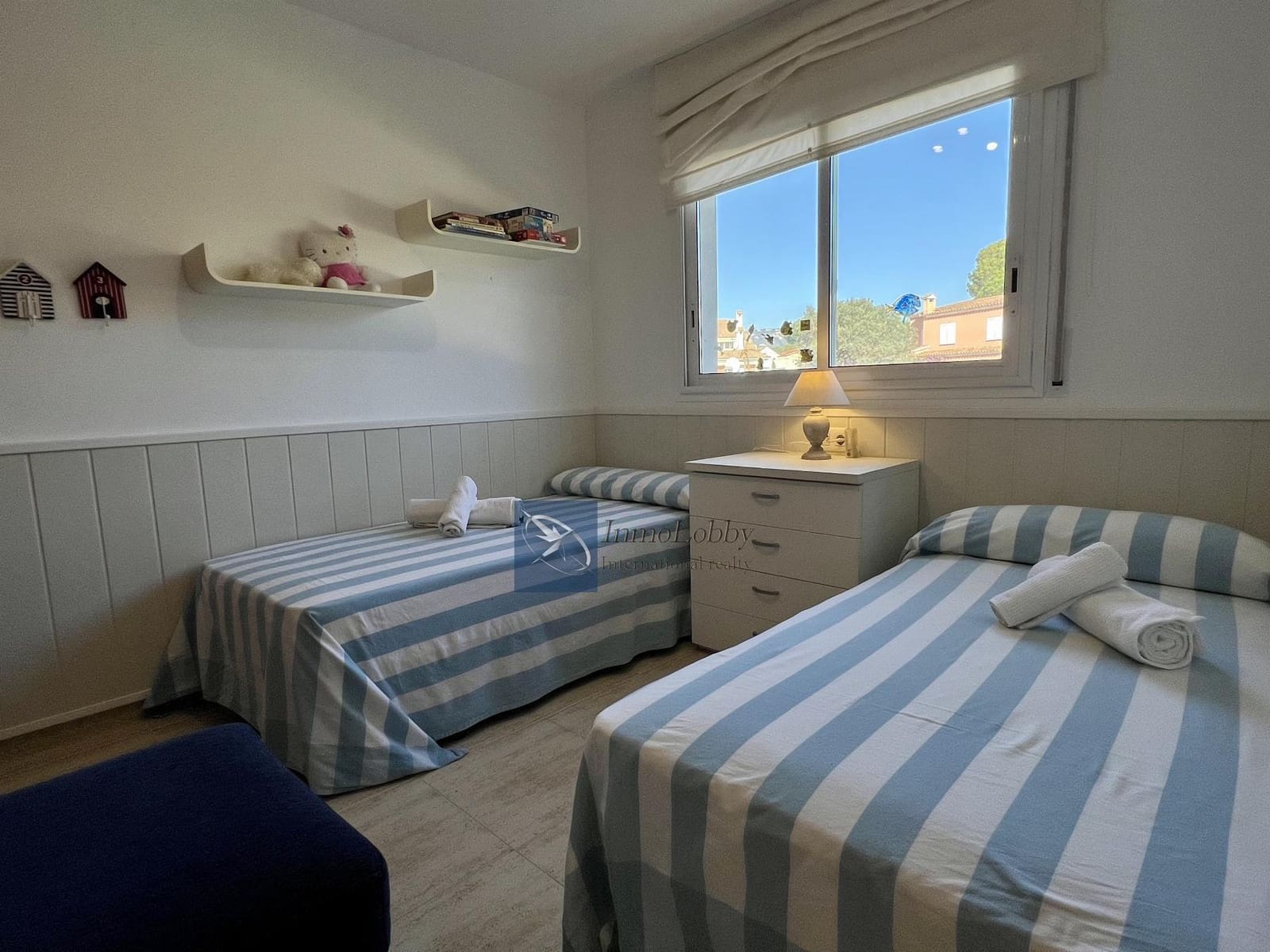 3 soveværelse Byhus til leje i S'Agaro med swimmingpool garage - € 2.000 (Ref: 9363480)