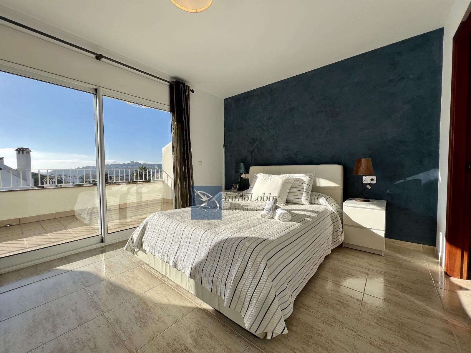 3 soveværelse Byhus til leje i S'Agaro med swimmingpool garage - € 2.000 (Ref: 9363480)