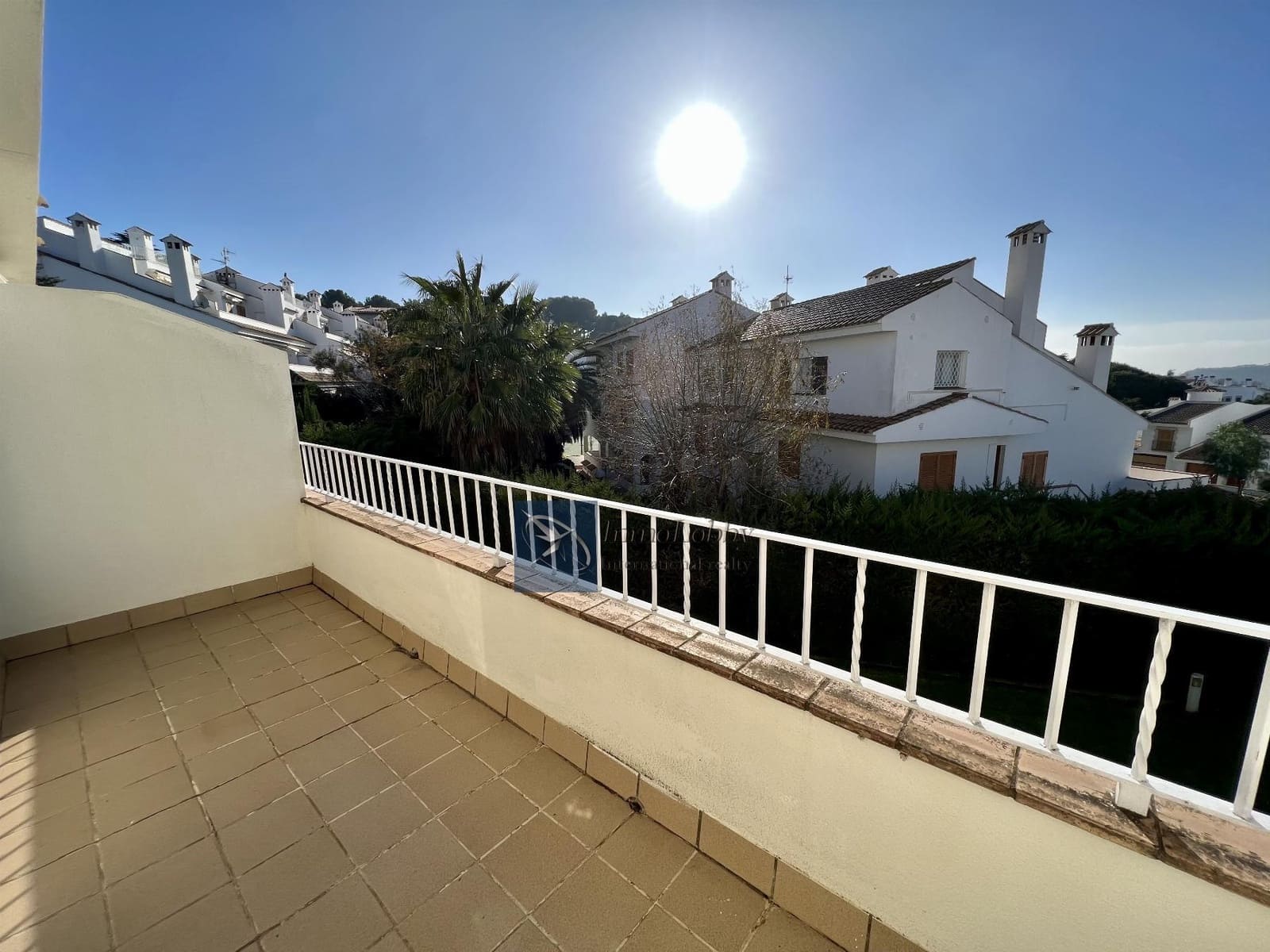 3 soveværelse Byhus til leje i S'Agaro med swimmingpool garage - € 2.000 (Ref: 9363480)