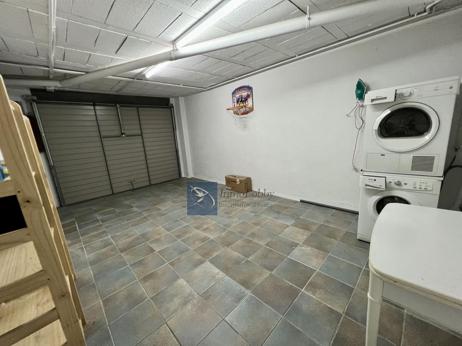 3 soveværelse Byhus til leje i S'Agaro med swimmingpool garage - € 2.000 (Ref: 9363480)