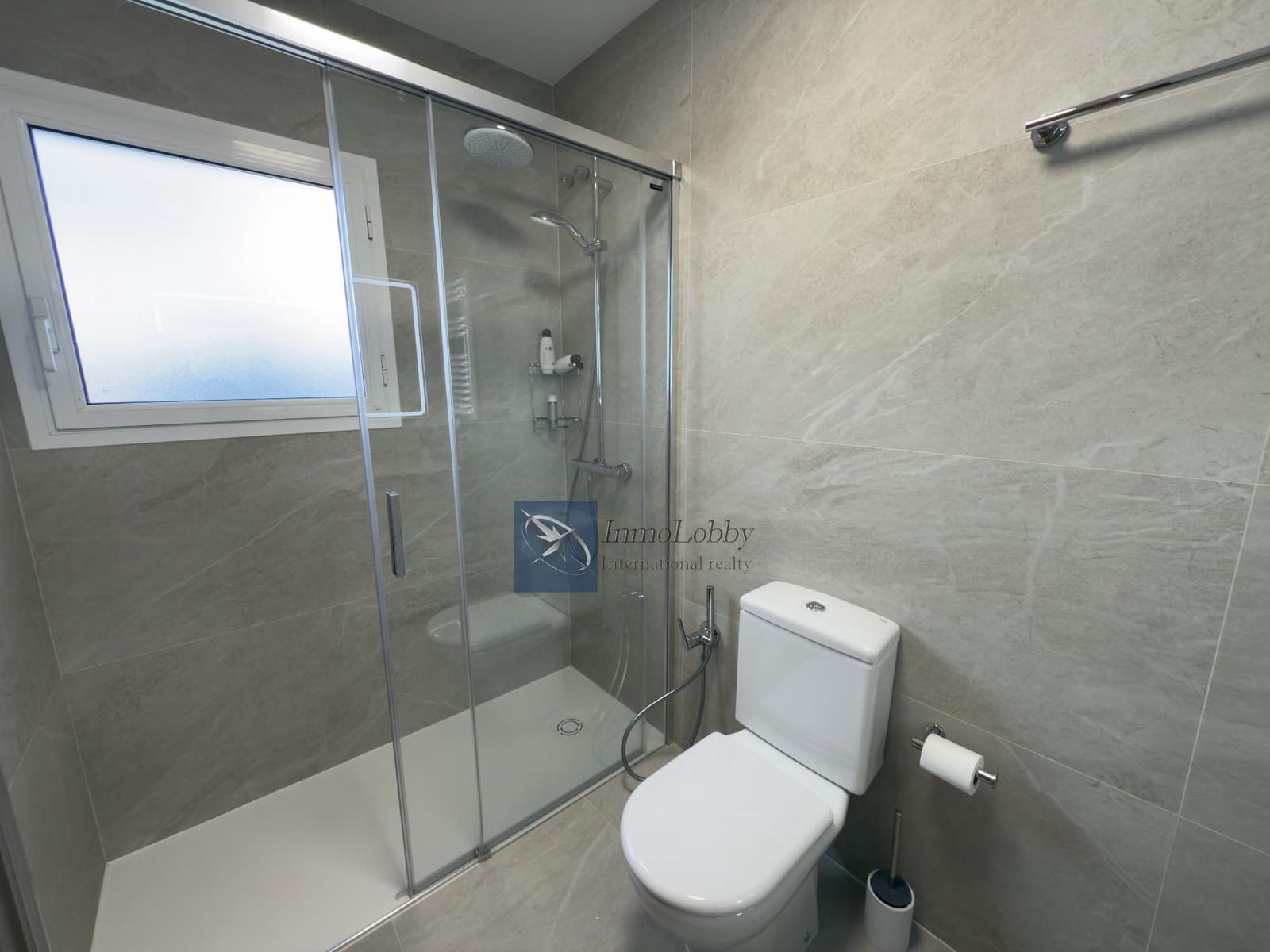 3 chambre Maison de Ville à vendre à S'Agaro avec piscine garage - 580 000 € (Ref: 9432627)