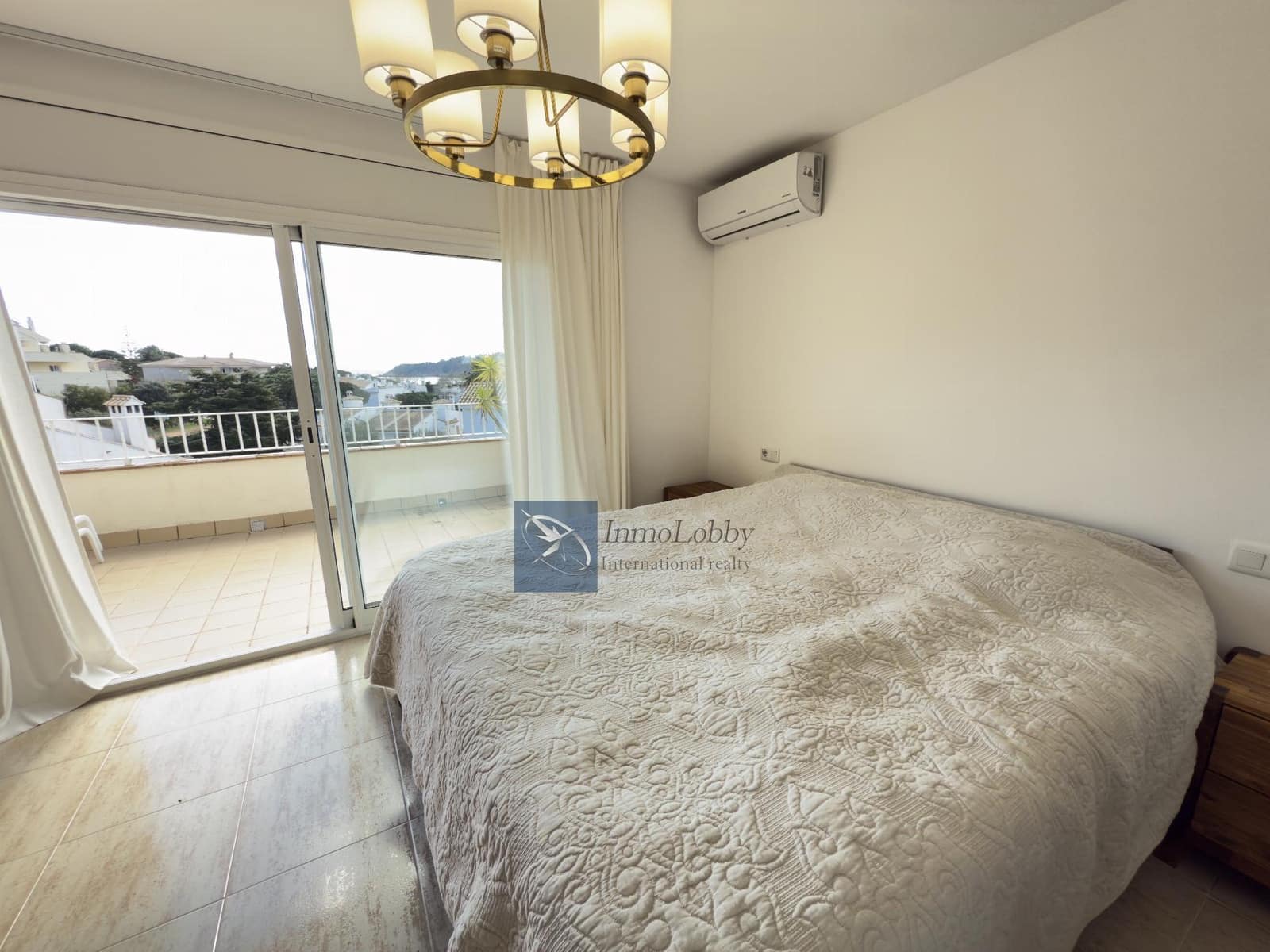 3 chambre Maison de Ville à vendre à S'Agaro avec piscine garage - 580 000 € (Ref: 9432627)