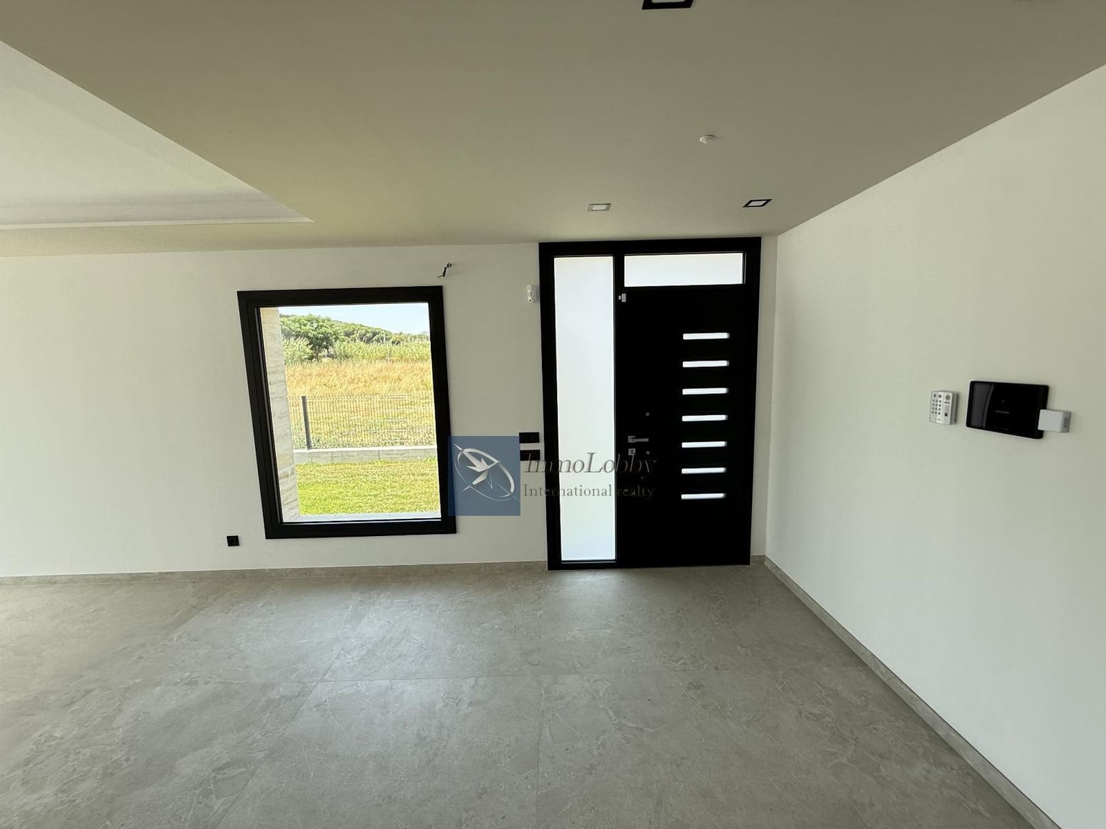 4 soveværelse Byhus til salg i S'Agaro med swimmingpool garage - € 1.350.000 (Ref: 9467811)