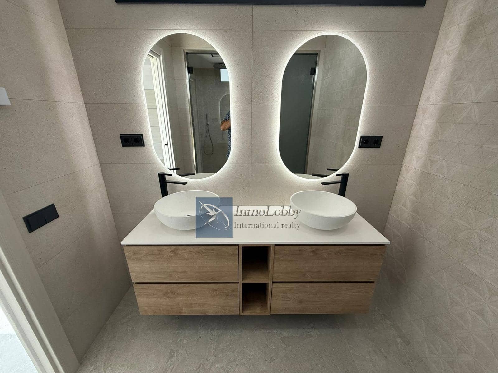 4 bedroom Townhouse for sale in S'Agaro with pool garage - € 1,350,000 (Ref: 9467811)