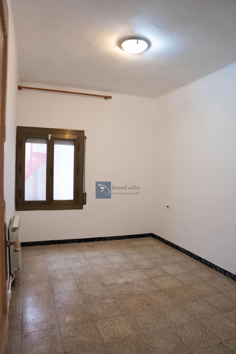 3 soveværelse Byhus til salg i Terrassa med garage - € 210.000 (Ref: 9525804)