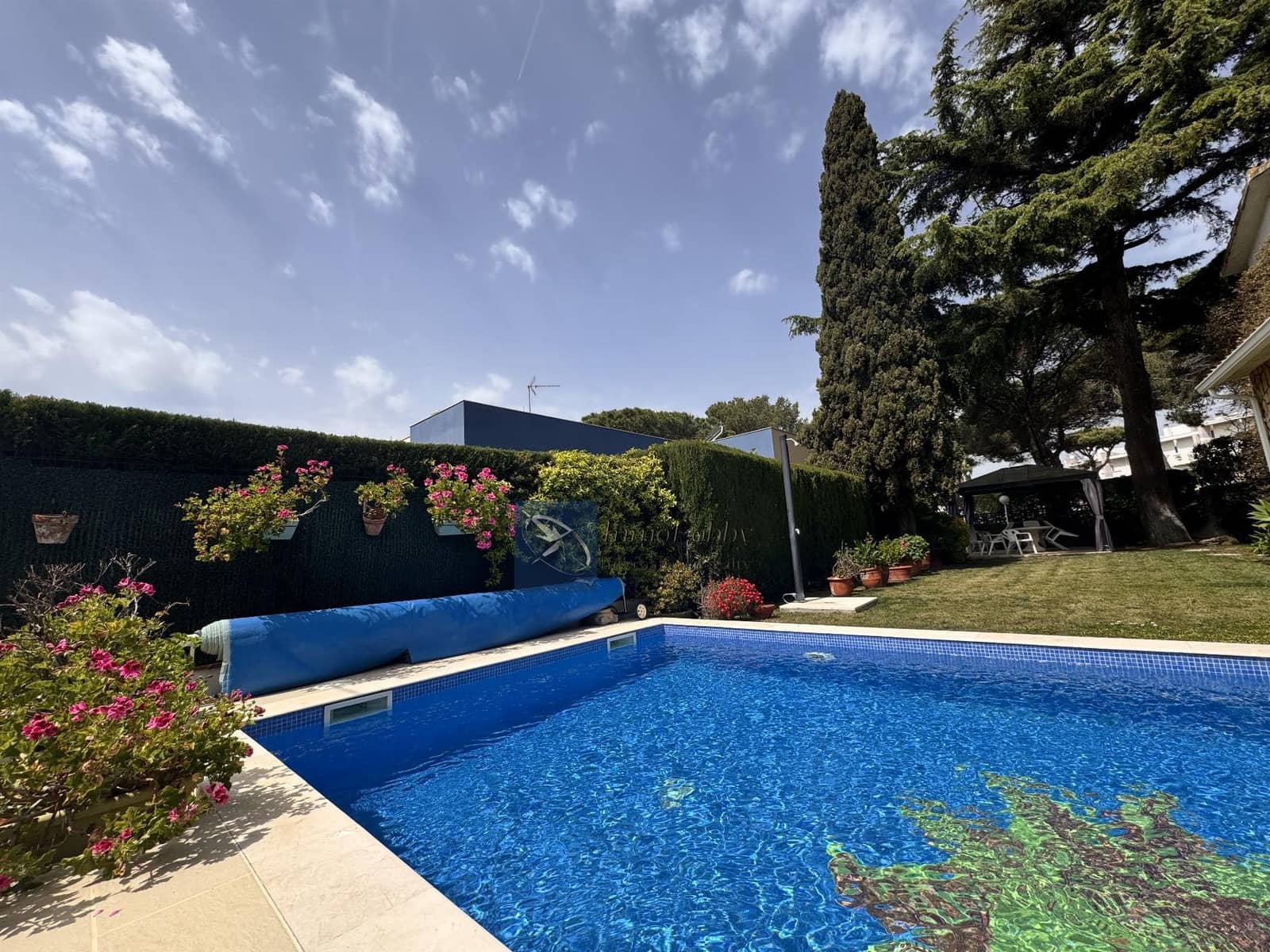 5 soveværelse Villa til salg i S'Agaro med swimmingpool garage - € 850.000 (Ref: 9525805)