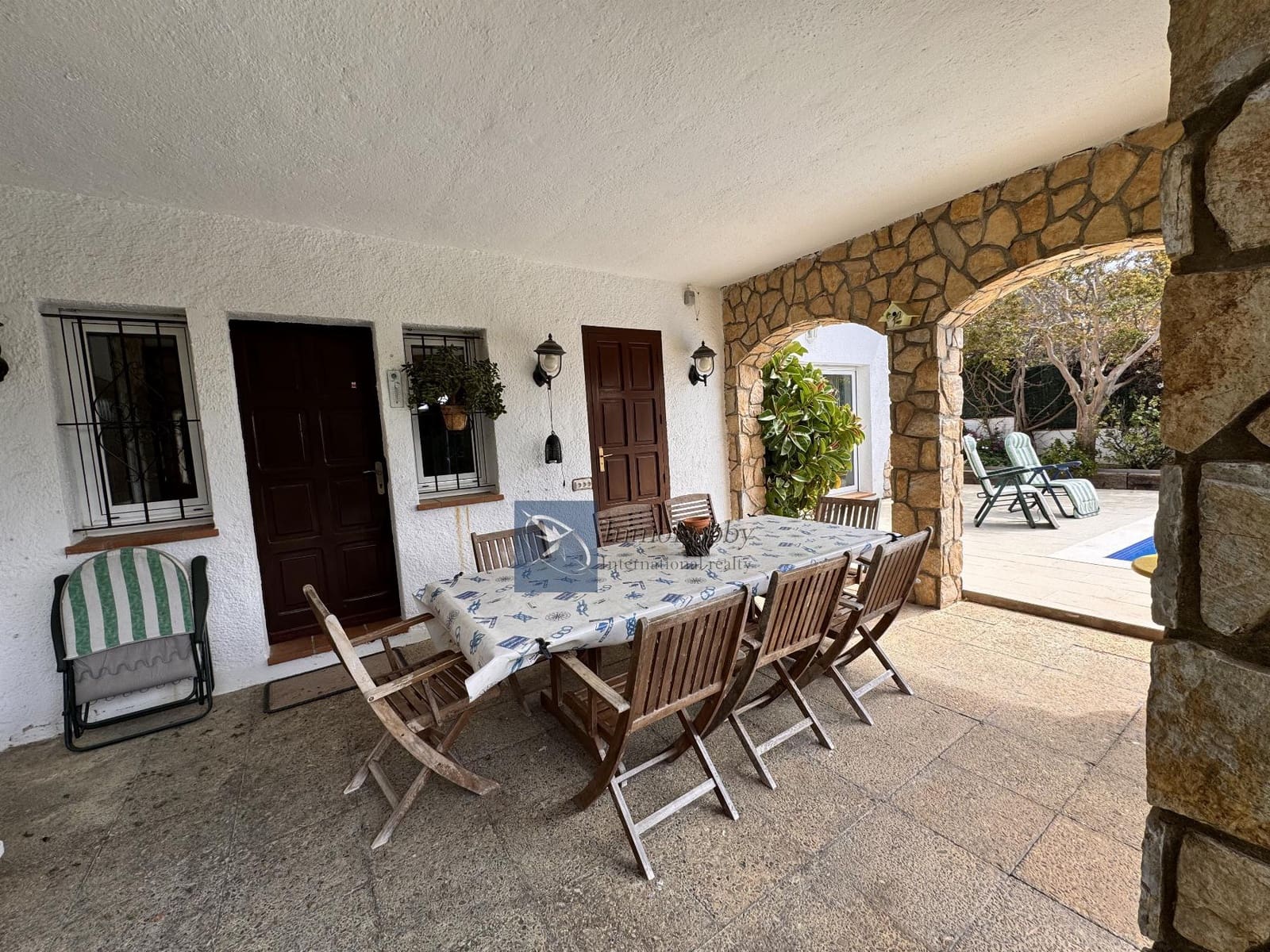 5 soveværelse Villa til salg i S'Agaro med swimmingpool garage - € 850.000 (Ref: 9525805)