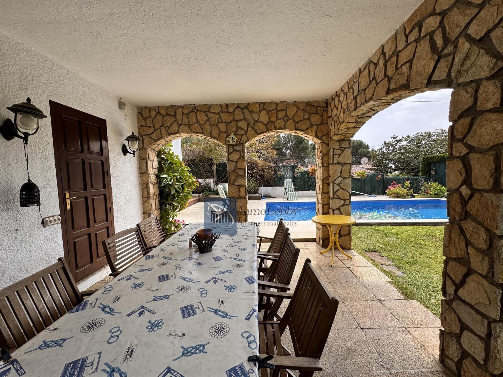 5 soveværelse Villa til salg i S'Agaro med swimmingpool garage - € 850.000 (Ref: 9525805)