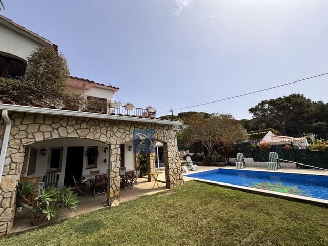 5 soveværelse Villa til salg i S'Agaro, Castell-Platja d'Aro med swimmingpool garage - € 850.000 (Ref: 9525805)
