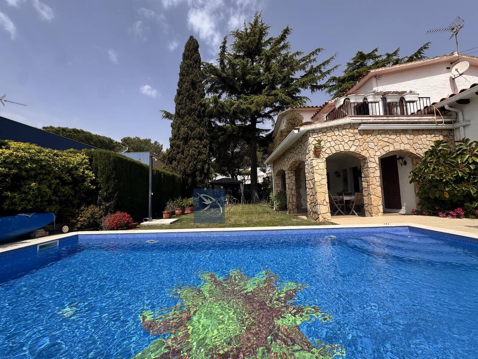 5 soveværelse Villa til salg i S'Agaro med swimmingpool garage - € 850.000 (Ref: 9525805)