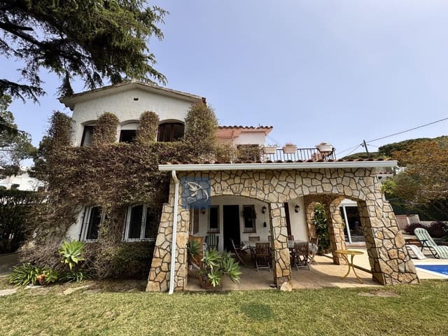 5 soveværelse Villa til salg i S'Agaro, Castell-Platja d'Aro med swimmingpool garage - € 850.000 (Ref: 9525805)