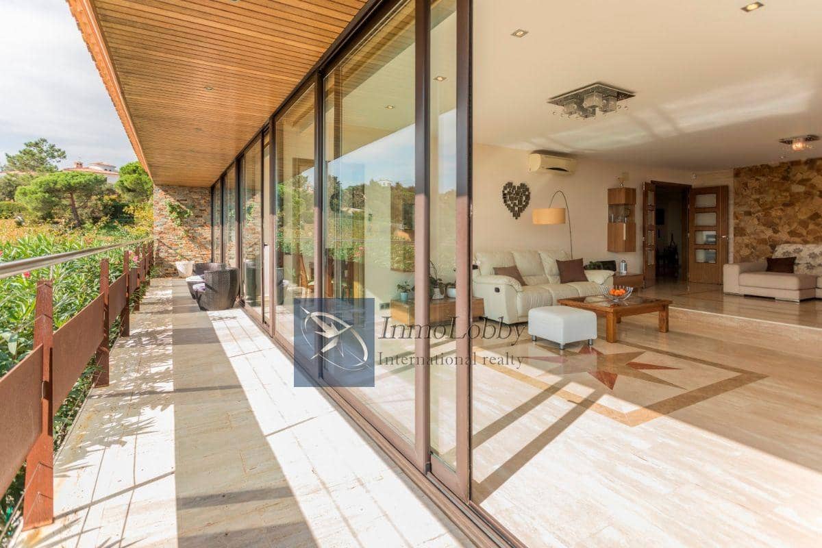 5 bedroom Villa for holiday rental in Platja d'Aro with pool garage - € 20,000 (Ref: 9559899)