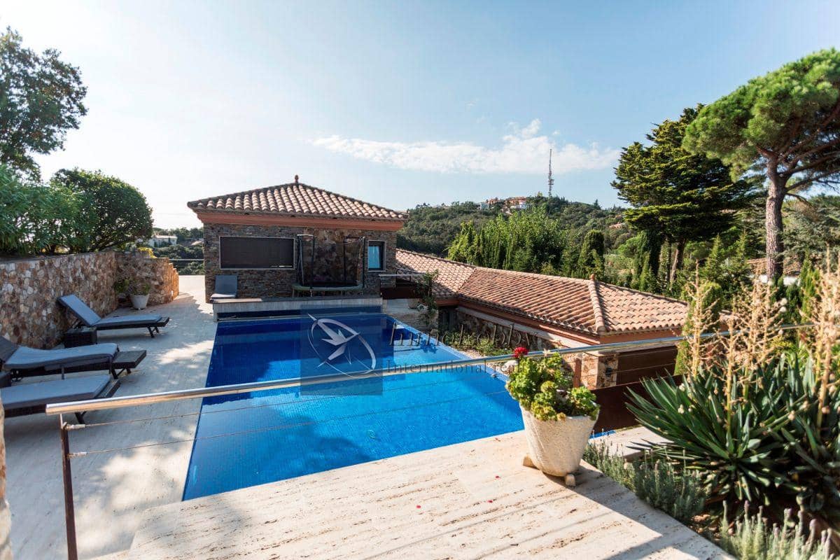 5 bedroom Villa for holiday rental in Platja d'Aro with pool garage - € 20,000 (Ref: 9559899)