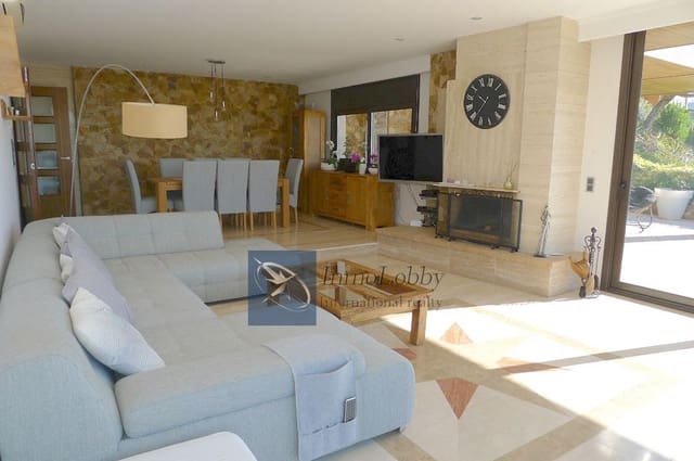5 bedroom Villa for rent in Platja d'Aro, Castell-Platja d'Aro with pool garage - € 20,000 (Ref: 9559900)