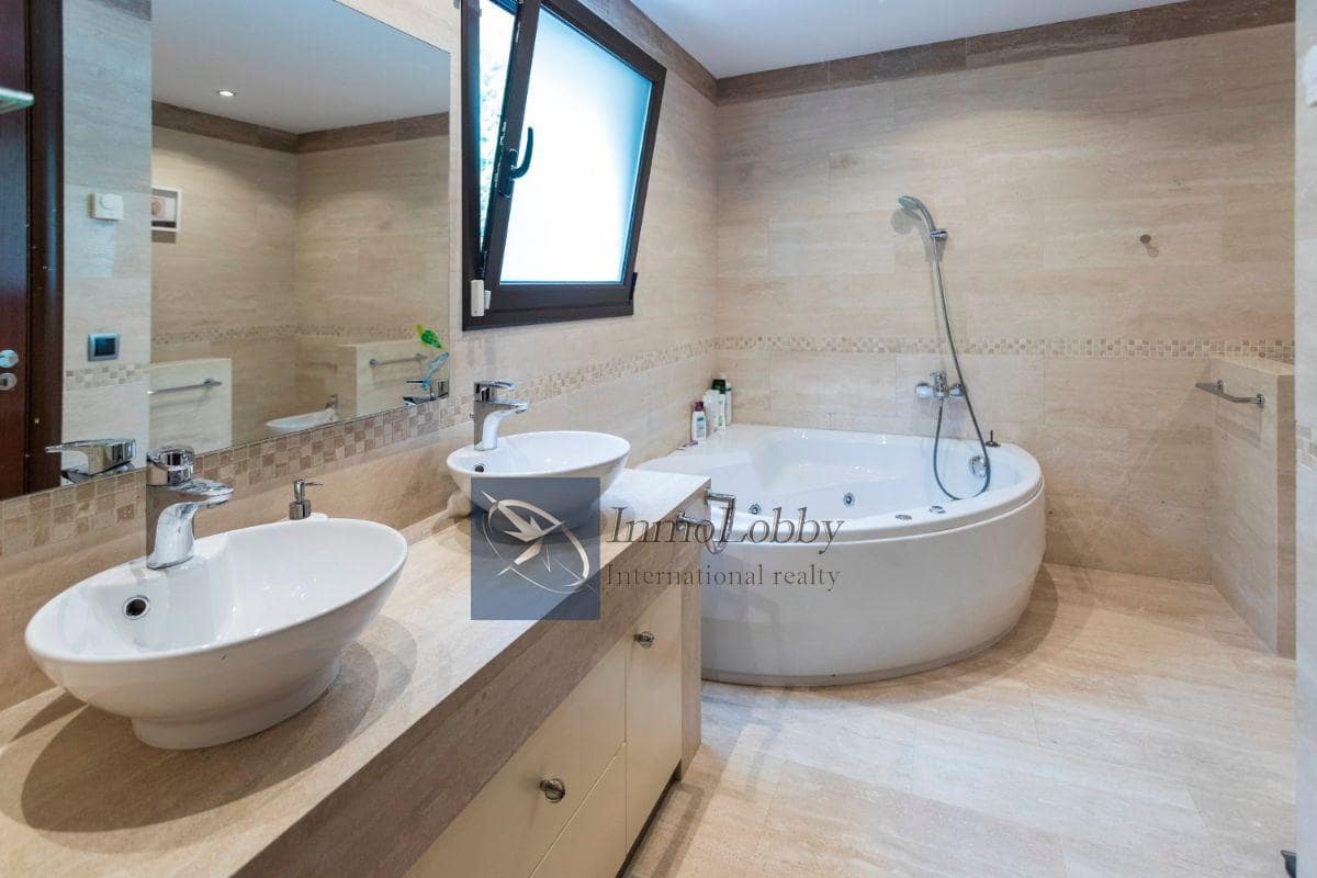 5 bedroom Villa for rent in Platja d'Aro with pool garage - € 20,000 (Ref: 9559900)