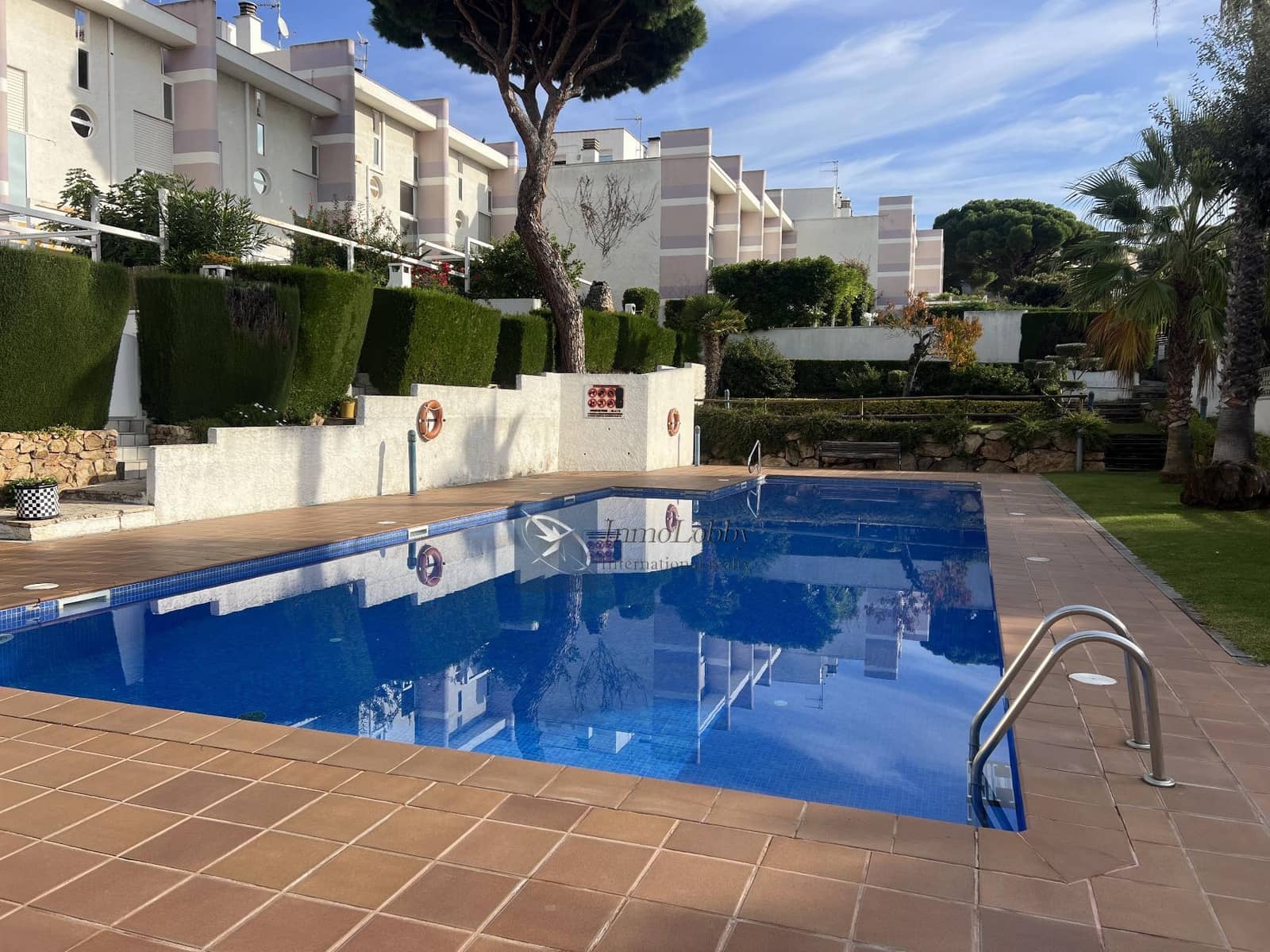 3 bedroom Townhouse for sale in S'Agaro with pool garage - € 380,000 (Ref: 9573428)