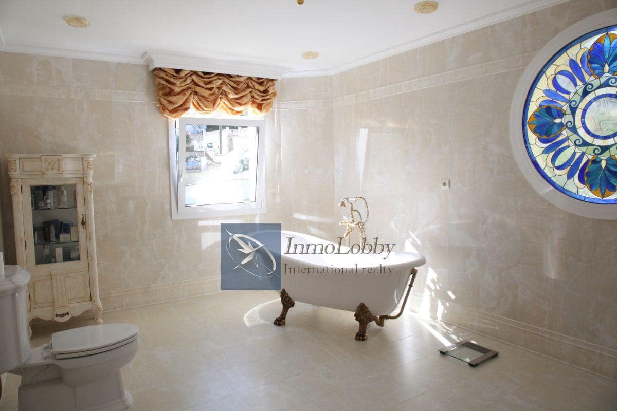 4 slaapkamer Villa te huur in Castell-Platja d'Aro met zwembad garage - € 9.000 (Ref: 9575370)