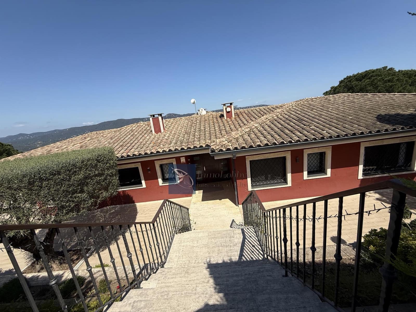 5 makuuhuone Huvila myytävänä paikassa Santa Cristina d'Aro mukana uima-altaan 
autotalli - 2 500 000 € (Ref: 9598389)