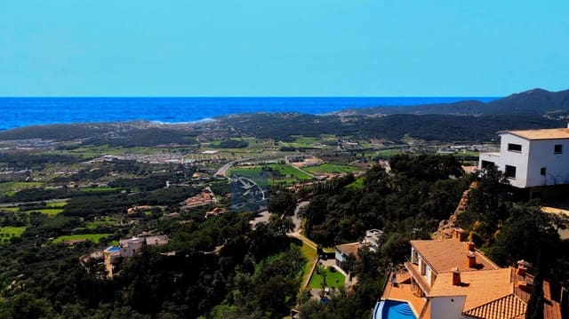 5 makuuhuone Huvila myytävänä paikassa Castell d'Aro, Castell-Platja d'Aro mukana uima-altaan 
autotalli - 1 750 000 € (Ref: 9598392)