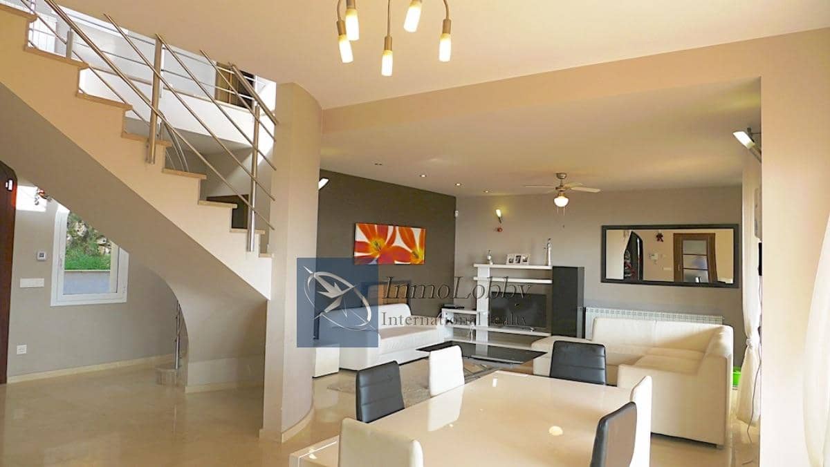 6 makuuhuone Huvila myytävänä paikassa Platja d'Aro mukana uima-altaan 
autotalli - 1 600 000 € (Ref: 9598393)