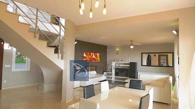 6 makuuhuone Huvila myytävänä paikassa Platja d'Aro, Castell-Platja d'Aro mukana uima-altaan 
autotalli - 1 600 000 € (Ref: 9598393)