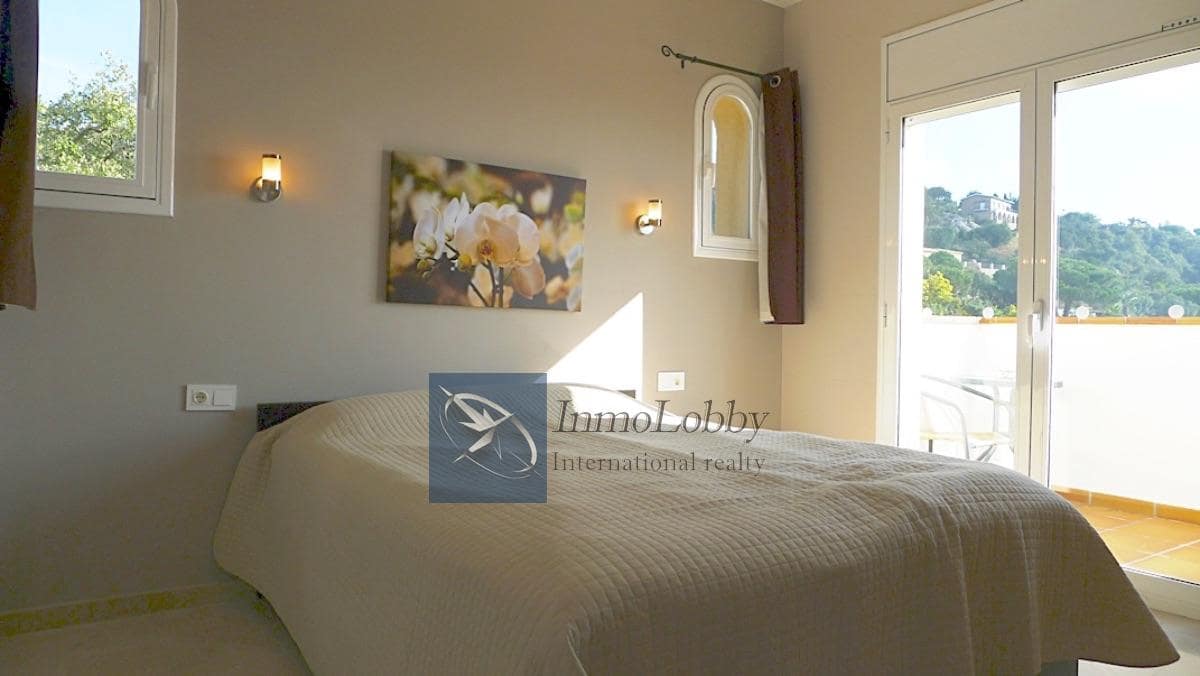 6 makuuhuone Huvila myytävänä paikassa Platja d'Aro mukana uima-altaan 
autotalli - 1 600 000 € (Ref: 9598393)