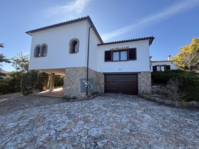   4 soveværelse   ferieVilla i Platja d'Aro, Castell-Platja d'Aro med   swimmingpool  garage  - € 14.500 (Ref: 9624275)