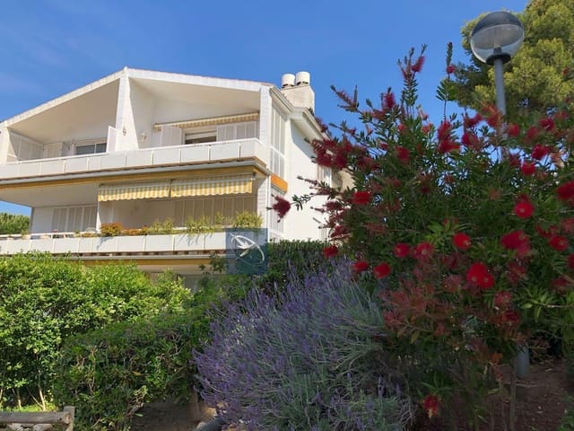 3 slaapkamer Appartement te koop in Platja d'Aro, Castell-Platja d'Aro met zwembad - € 400.000 (Ref: 9672768)