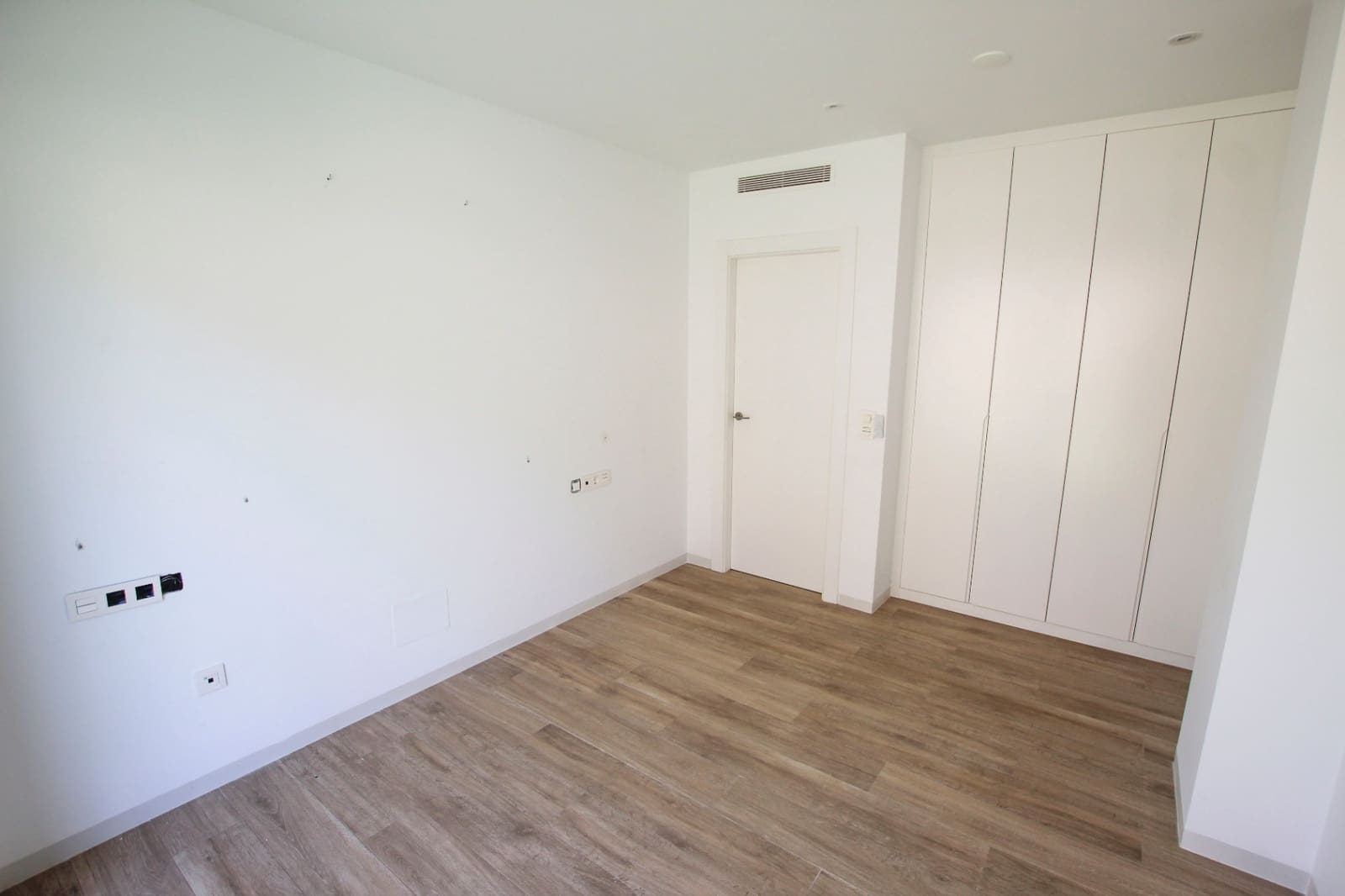 3 bedroom Villa for sale in Polop with pool garage - € 559,000 (Ref: 10039200)