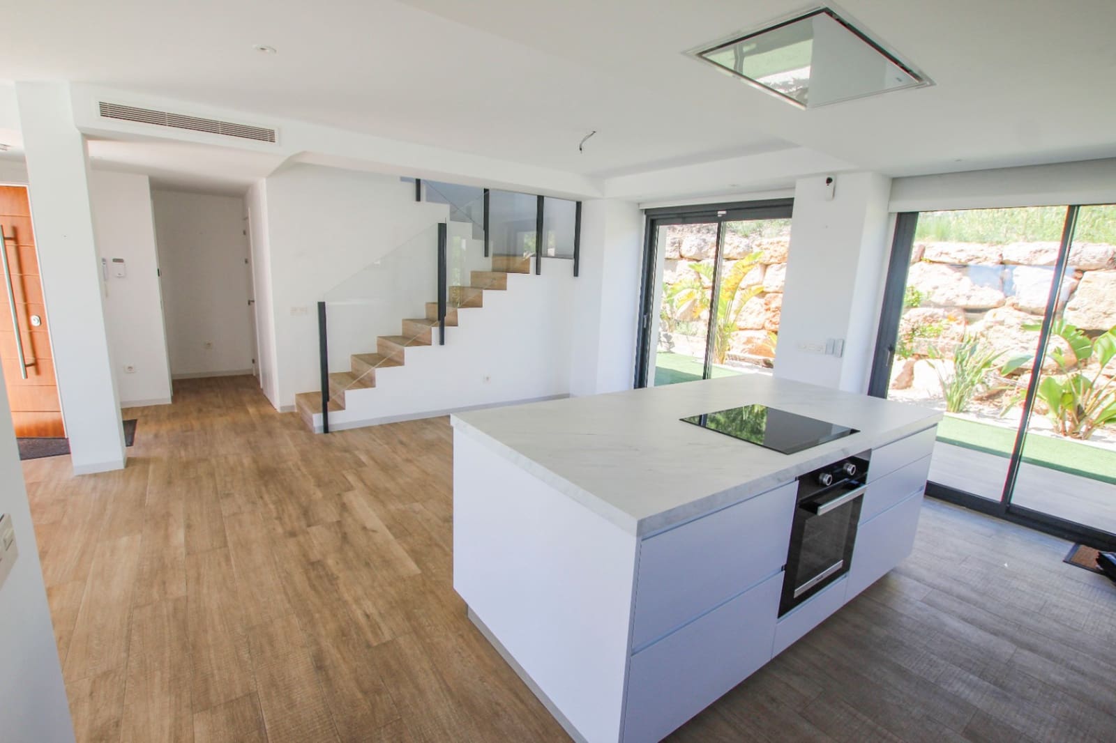 3 bedroom Villa for sale in Polop with pool garage - € 559,000 (Ref: 10039200)