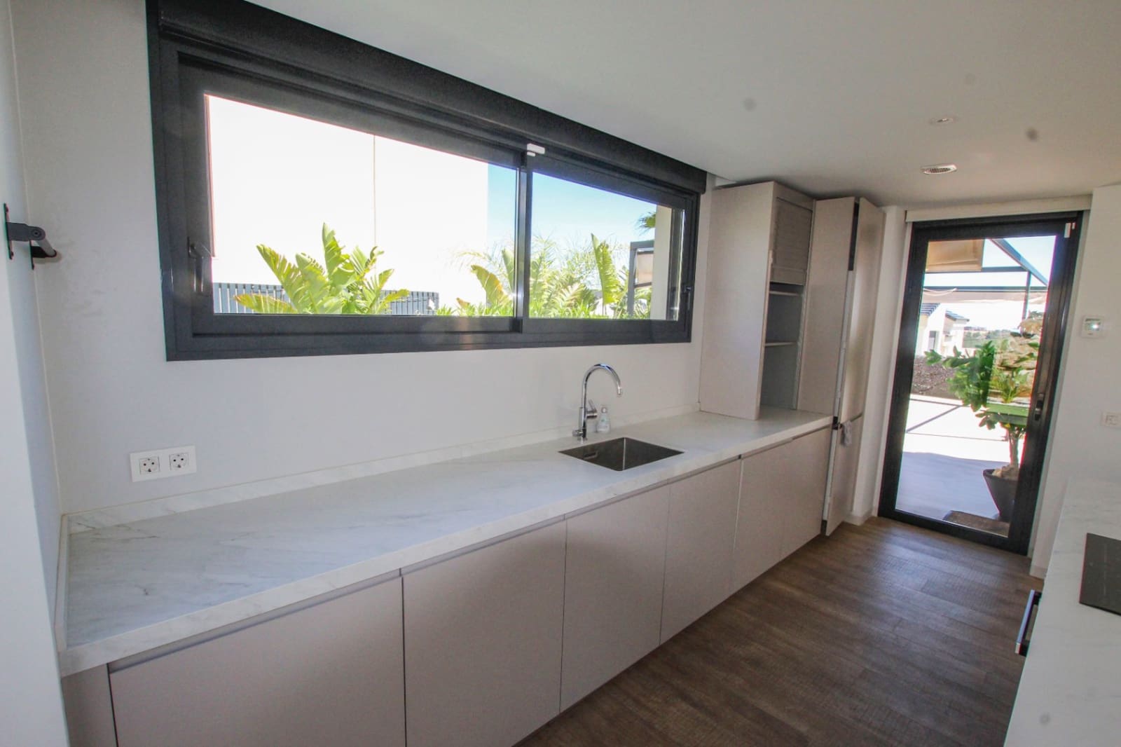 3 bedroom Villa for sale in Polop with pool garage - € 559,000 (Ref: 10039200)