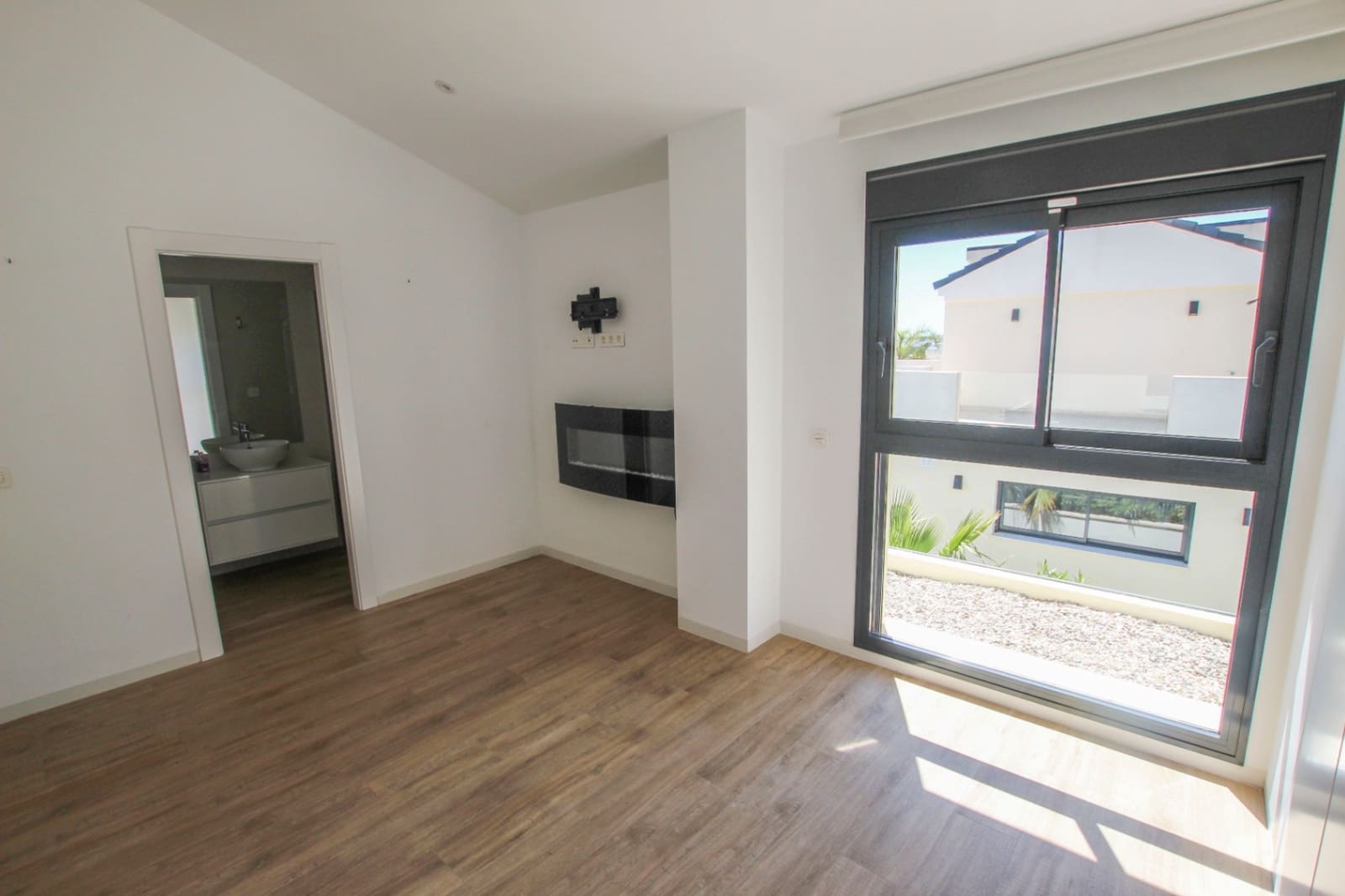 3 bedroom Villa for sale in Polop with pool garage - € 559,000 (Ref: 10039200)