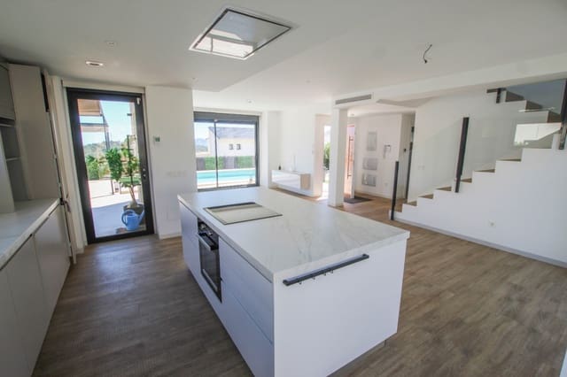 3 soveværelse Villa til salg i Polop med swimmingpool garage - € 559.000 (Ref: 10039200)