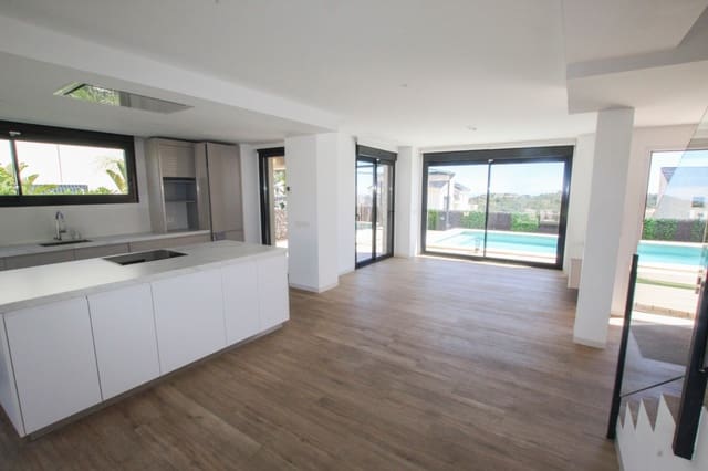 3 soveværelse Villa til salg i Polop med swimmingpool garage - € 559.000 (Ref: 10039200)