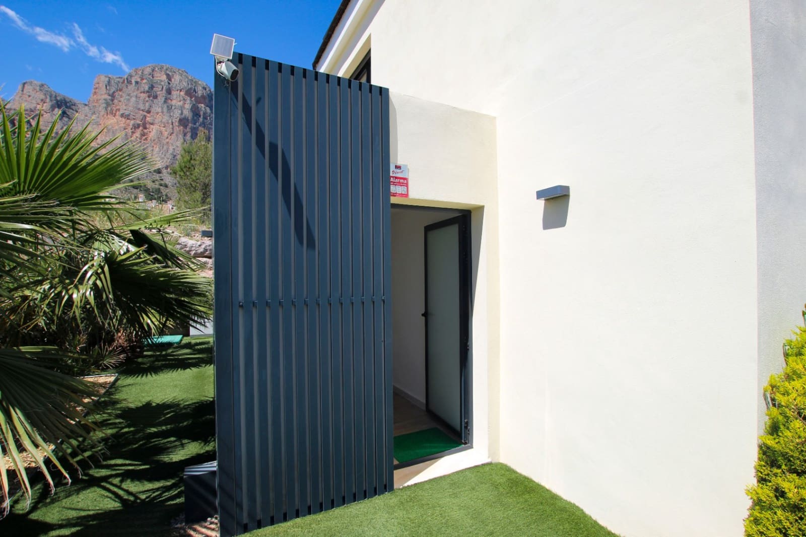 3 bedroom Villa for sale in Polop with pool garage - € 559,000 (Ref: 10039200)