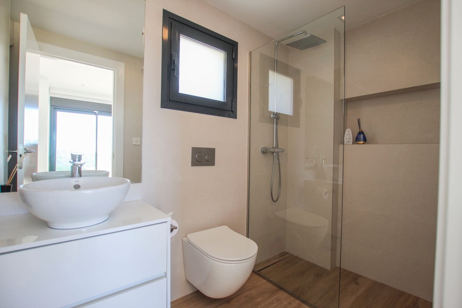 3 bedroom Villa for sale in Polop with pool garage - € 559,000 (Ref: 10039200)