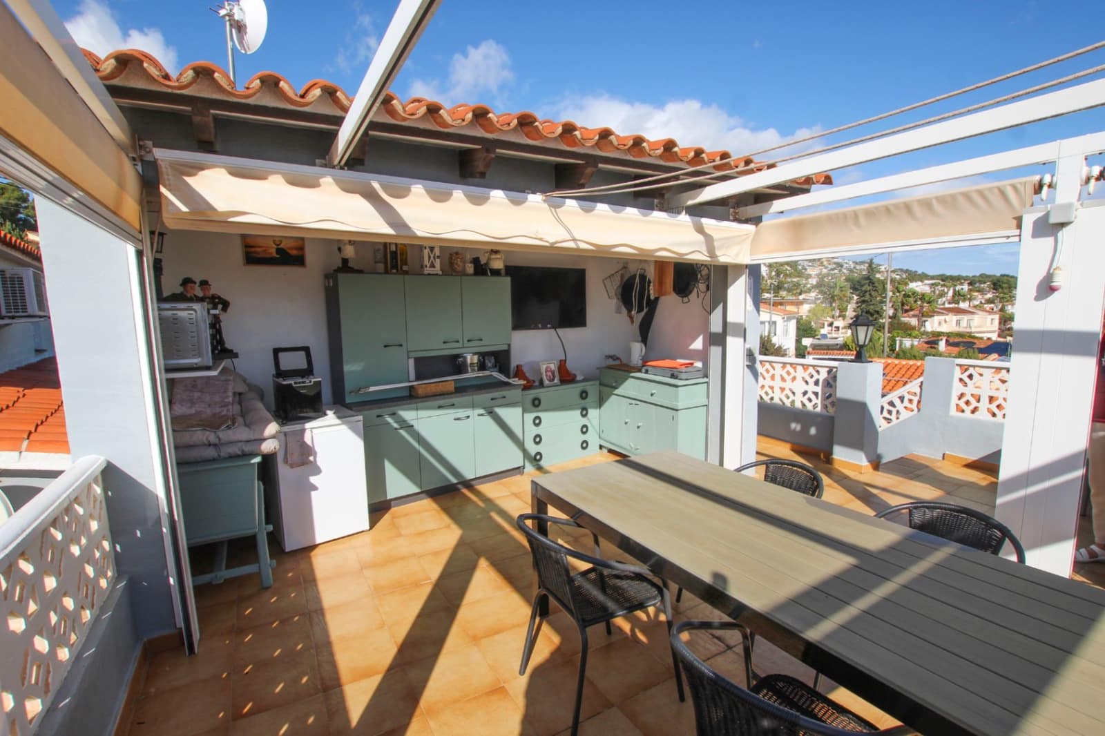 3 bedroom Villa for sale in Calpe / Calp with pool garage - € 540,000 (Ref: 10039202)