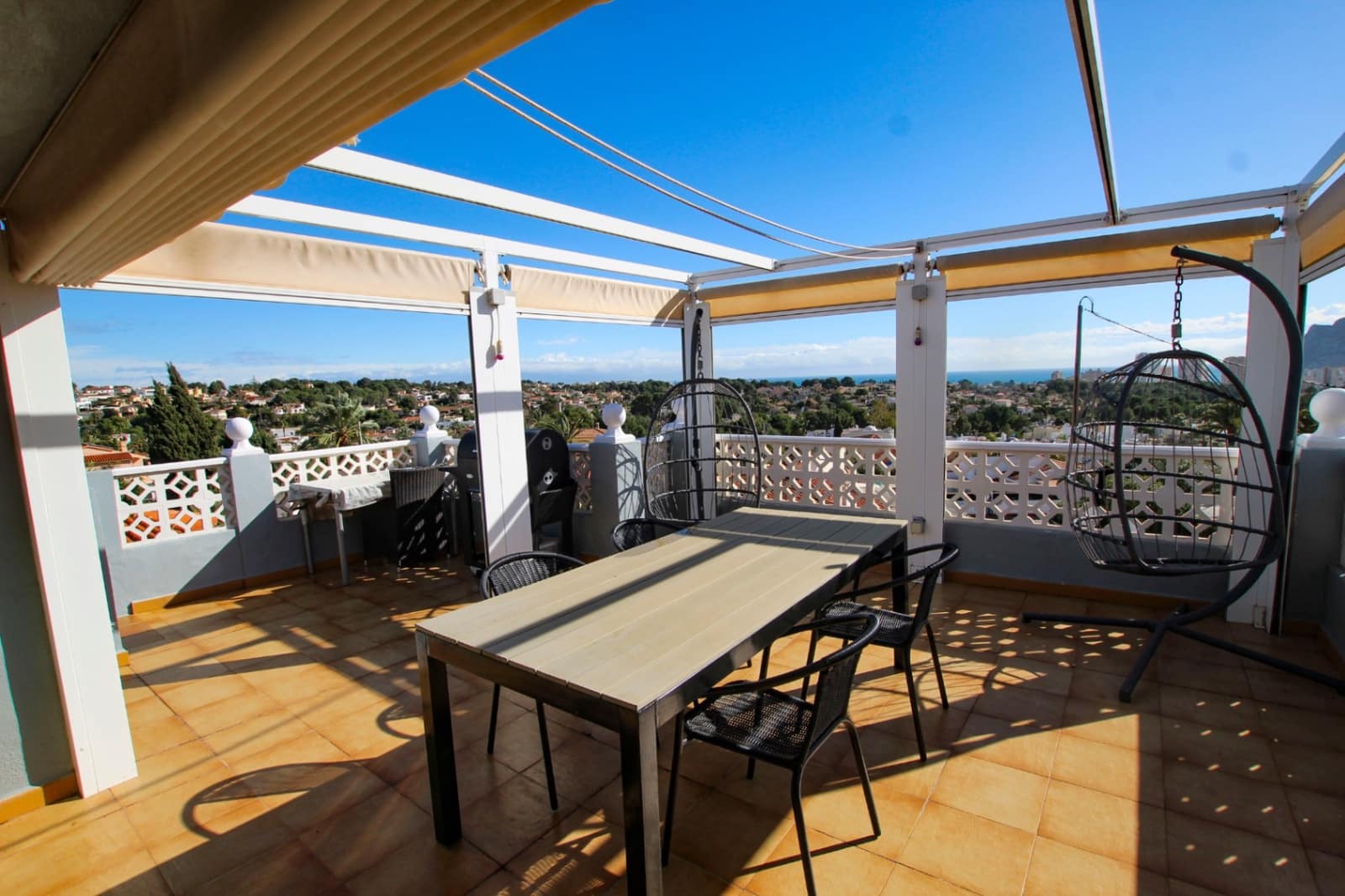 3 bedroom Villa for sale in Calpe / Calp with pool garage - € 540,000 (Ref: 10039202)