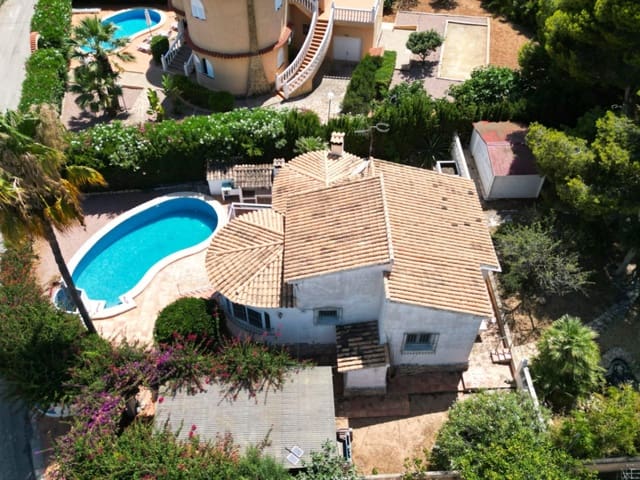 2 soverom Villa til salgs i Calpe / Calp med svømmebasseng garasje - € 475 000 (Ref: 10039205)