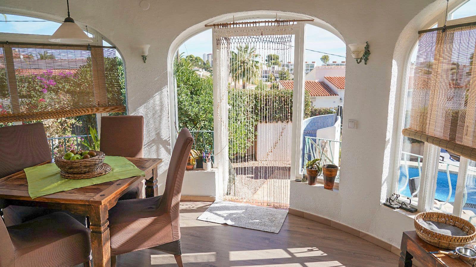 2 soverom Villa til salgs i Calpe / Calp med svømmebasseng garasje - € 475 000 (Ref: 10039205)