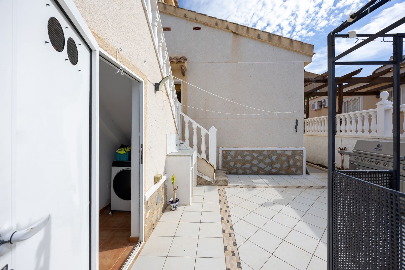 4 bedroom Villa for sale in Benijofar with pool garage - € 379,950 (Ref: 10156037)