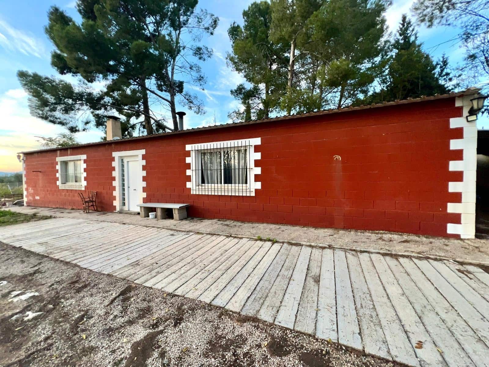 4 bedroom Finca/Country House for sale in Yecla with pool - € 230,000 (Ref: 9589341)