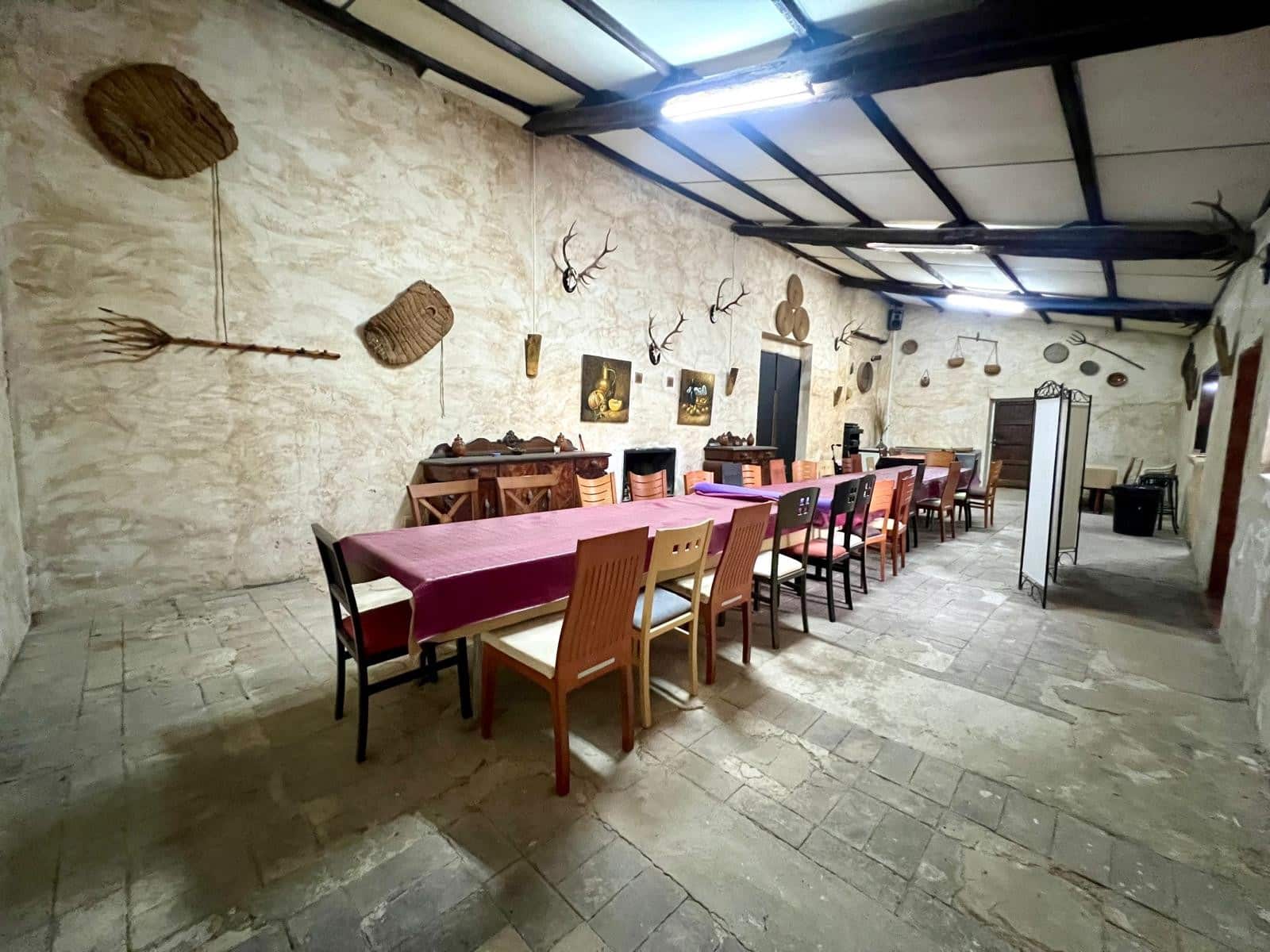 4 bedroom Finca/Country House for sale in Yecla with pool - € 230,000 (Ref: 9589341)