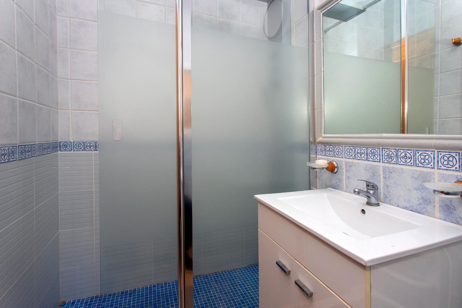 2 slaapkamer Huis te koop in Orihuela Costa met zwembad - € 185.000 (Ref: 9589356)