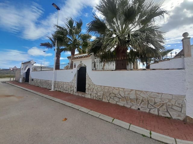 4 bedroom Villa for sale in Mazarrón with pool - € 381,000 (Ref: 9589357)