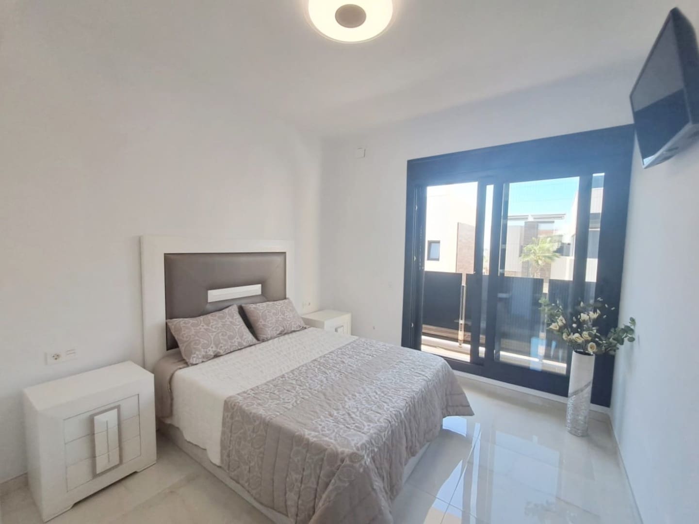 Chalet de 3 habitaciones en Orihuela Costa en venta - 499.999 € (Ref: 9589365)