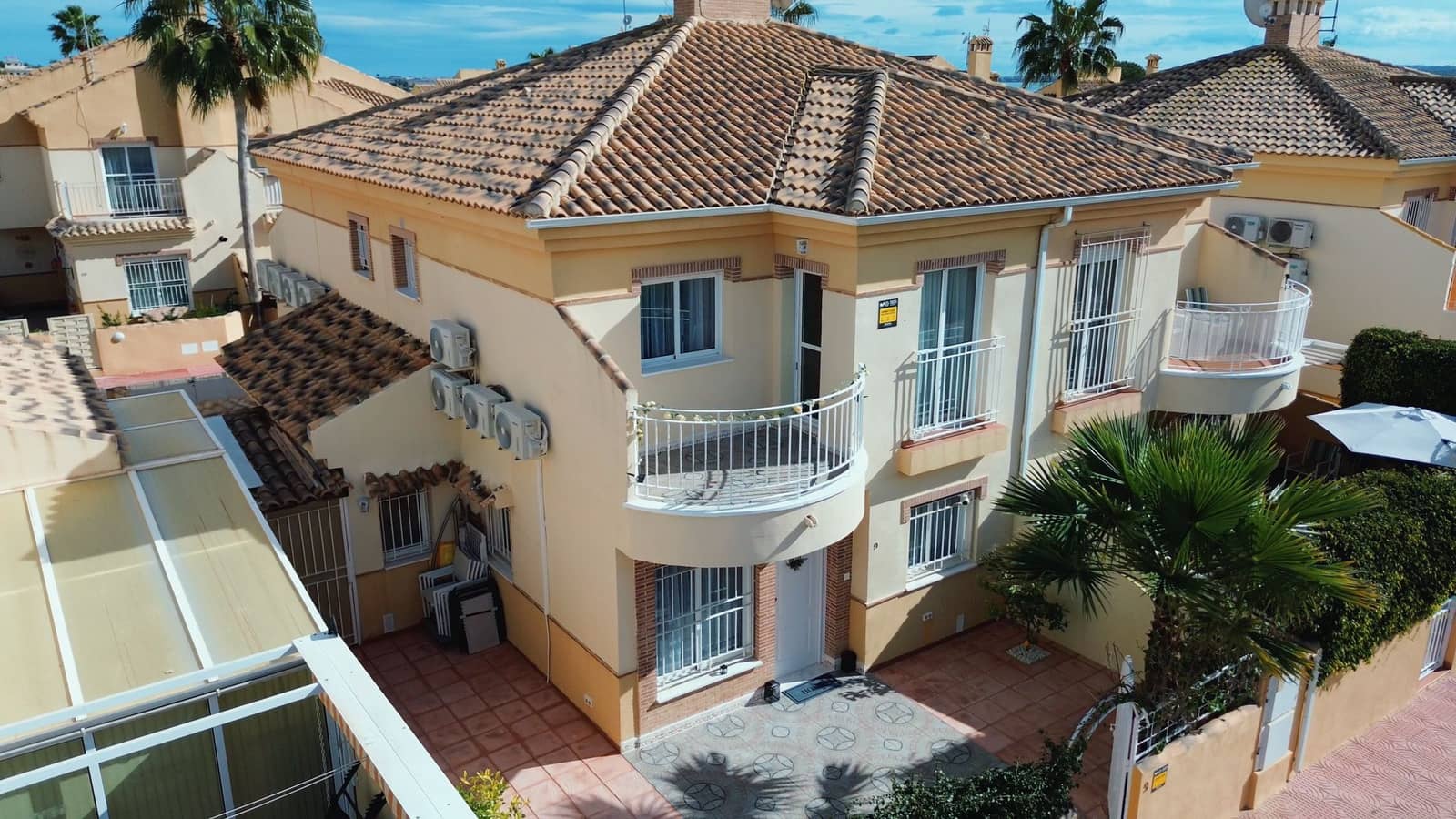 3 makuuhuone Omakotitalo myytävänä paikassa Ciudad Quesada - 280 000 € (Ref: 9589406)