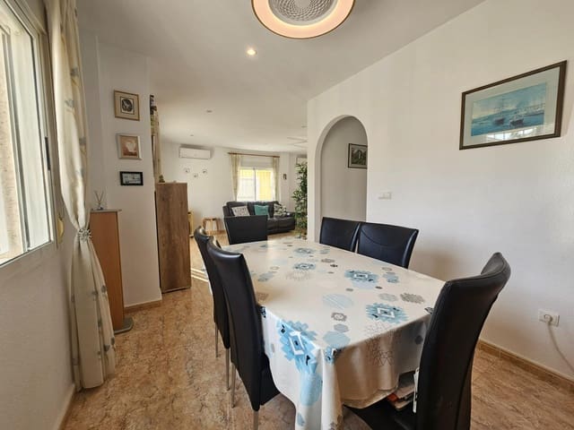 3 bedroom Villa for sale in Benijófar with pool - € 299,000 (Ref: 9589420)